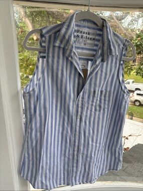 Frank & Eileen Sleeveless Button-Down Shirt - Blue and White Stripe-NWTO Size M
